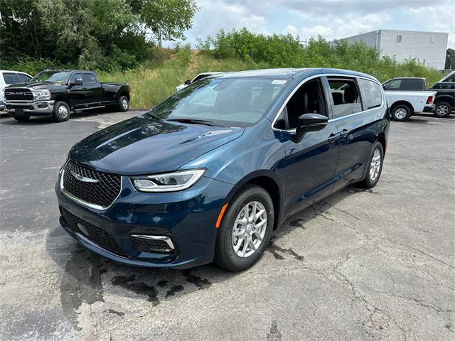 2025 Chrysler Pacifica PACIFICA SELECT
