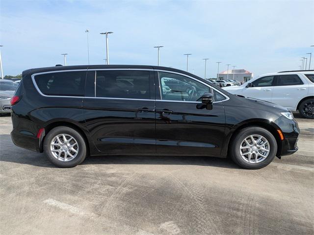 2025 Chrysler Pacifica PACIFICA SELECT