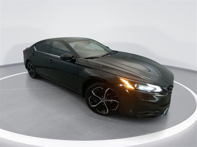 2023 Nissan Altima SR FWD