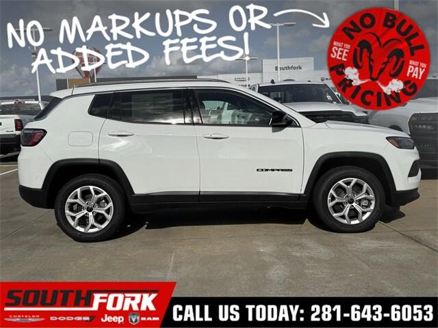 2025 Jeep Compass COMPASS LATITUDE 4X4