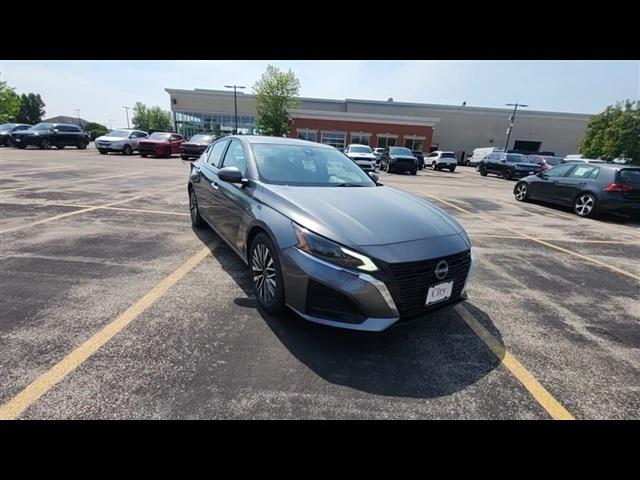 2023 Nissan Altima SV FWD