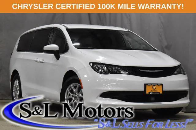 2022 Chrysler Voyager LX