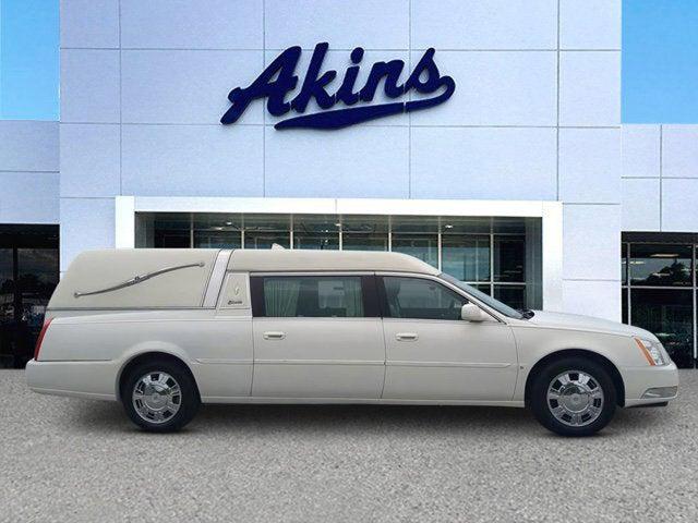2009 Cadillac DTS Standard