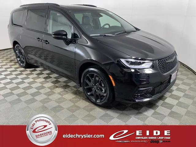 2025 Chrysler Pacifica PACIFICA LIMITED AWD