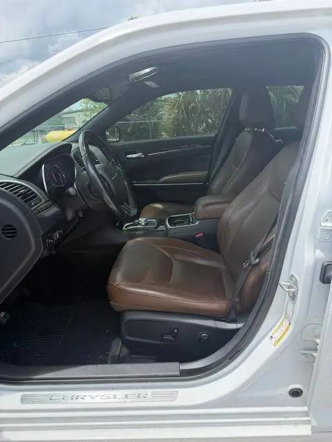2018 Chrysler 300 Limited