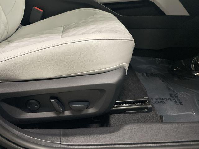 2025 Mitsubishi Outlander PHEV PLATINUM EDITION S-AWC