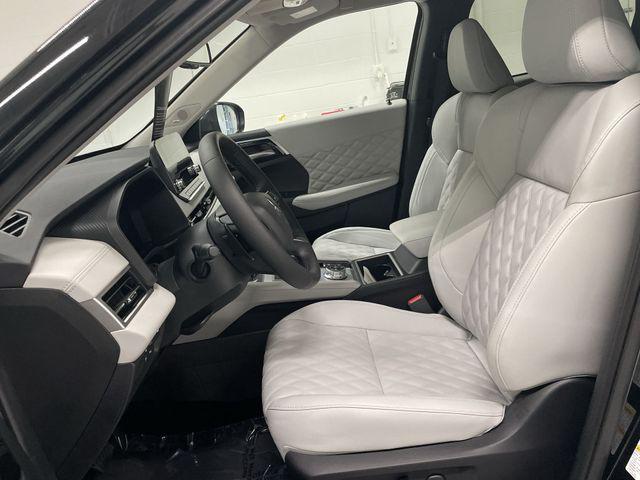 2025 Mitsubishi Outlander PHEV PLATINUM EDITION S-AWC