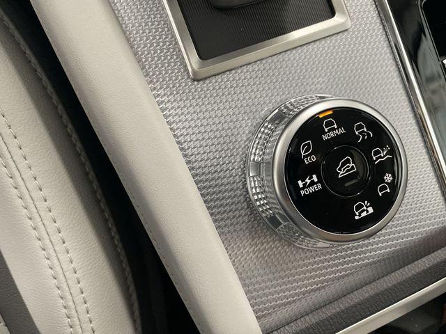 2025 Mitsubishi Outlander PHEV PLATINUM EDITION S-AWC