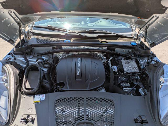 2021 Porsche Macan Base