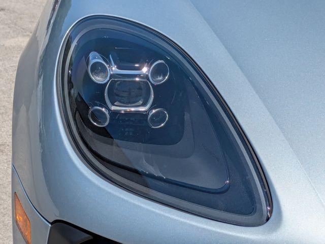 2021 Porsche Macan Base