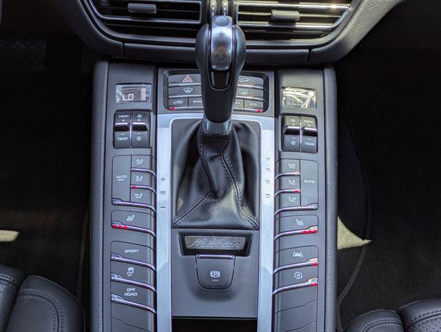 2021 Porsche Macan Base
