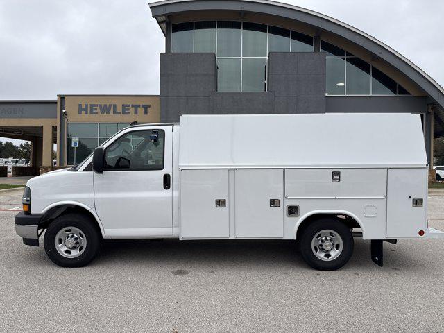 2025 Chevrolet Express Cutaway Work Van