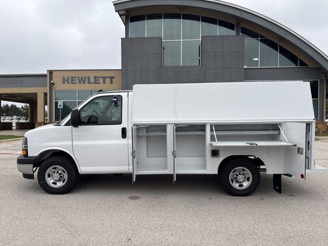 2025 Chevrolet Express Cutaway Work Van