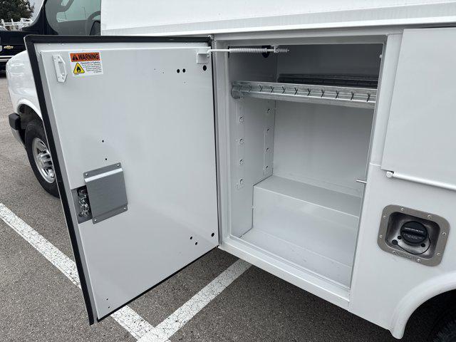 2025 Chevrolet Express Cutaway Work Van