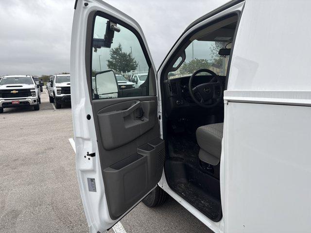2025 Chevrolet Express Cutaway Work Van