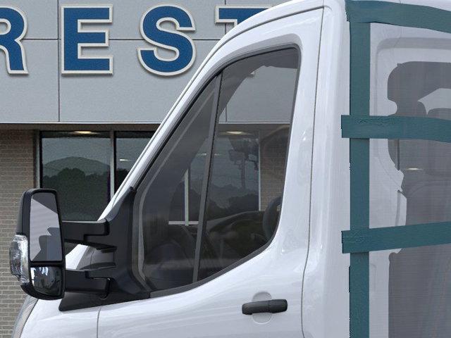 2025 Ford Transit Cutaway Base