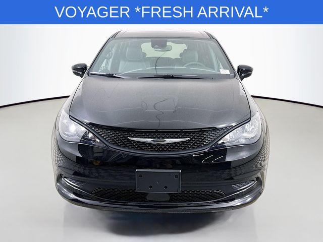 2025 Chrysler Voyager VOYAGER LX