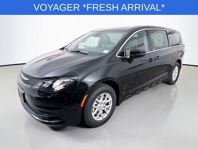 2025 Chrysler Voyager VOYAGER LX