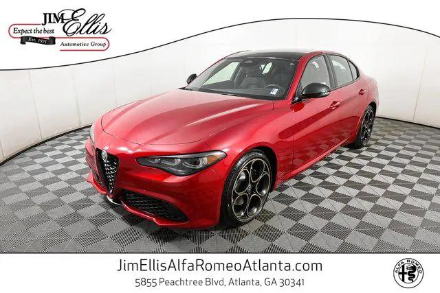 2025 Alfa Romeo Giulia GIULIA INTENSA RWD