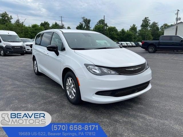 2025 Chrysler Voyager VOYAGER LX