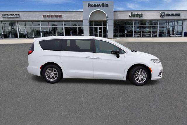 2025 Chrysler Pacifica PACIFICA SELECT