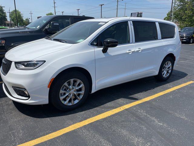 2025 Chrysler Pacifica PACIFICA SELECT AWD