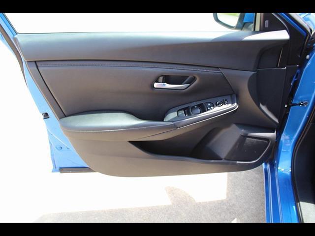 2023 Nissan Sentra SV Xtronic CVT