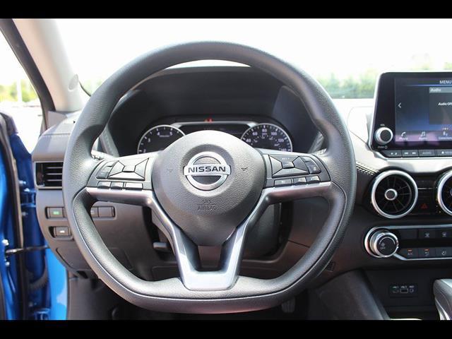 2023 Nissan Sentra SV Xtronic CVT