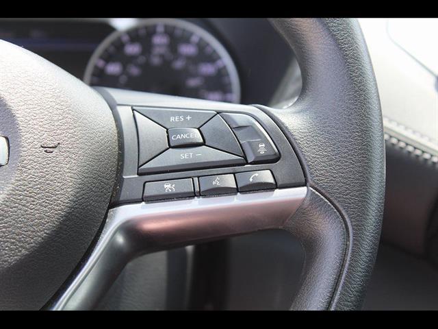 2023 Nissan Sentra SV Xtronic CVT