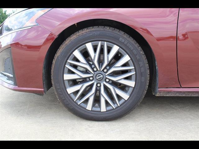 2023 Nissan Altima SV FWD
