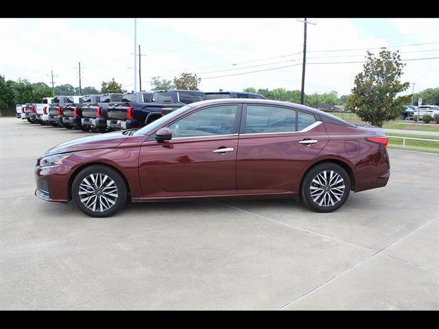 2023 Nissan Altima SV FWD