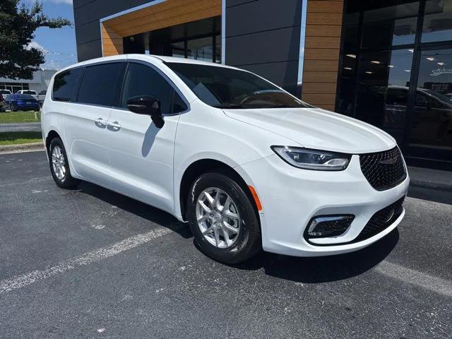 2025 Chrysler Pacifica PACIFICA SELECT