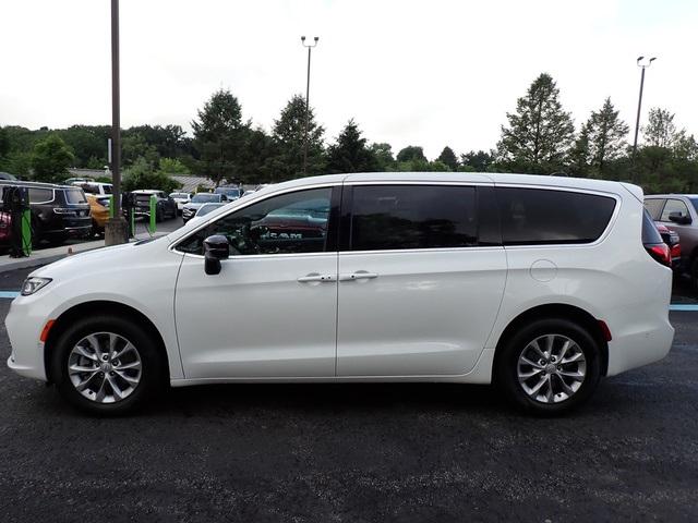 2025 Chrysler Pacifica PACIFICA SELECT AWD