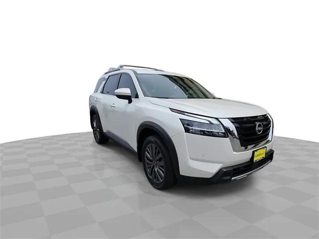 2024 Nissan Pathfinder SL FWD