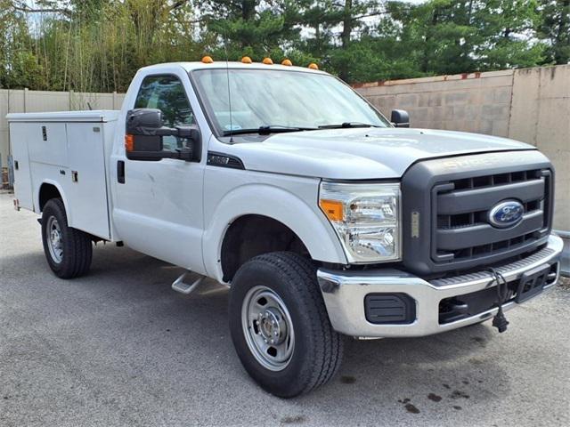 2013 Ford F-350 Chassis XL
