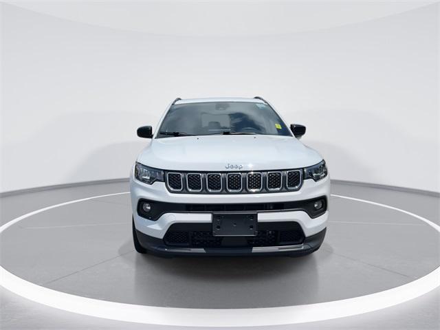 2023 Jeep Compass Latitude Lux FWD