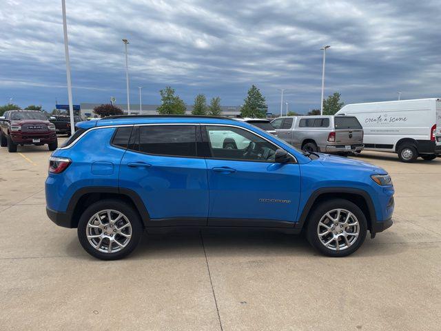 2024 Jeep Compass Latitude Lux FWD