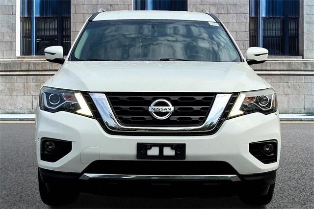 2017 Nissan Pathfinder SV