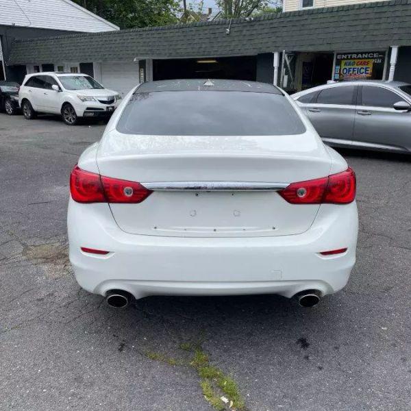2014 INFINITI Q50 Premium