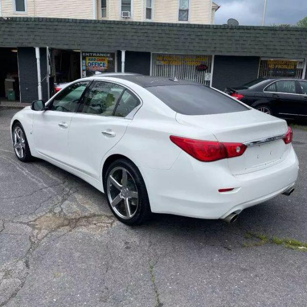 2014 INFINITI Q50 Premium