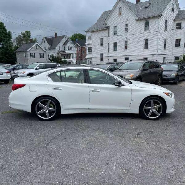 2014 INFINITI Q50 Premium