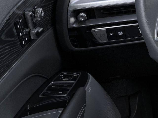 2026 Cadillac iQ V-Series w/1SV
