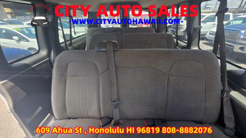 2022 GMC Savana Passenger RWD 2500 Regular Wheelbase LS
