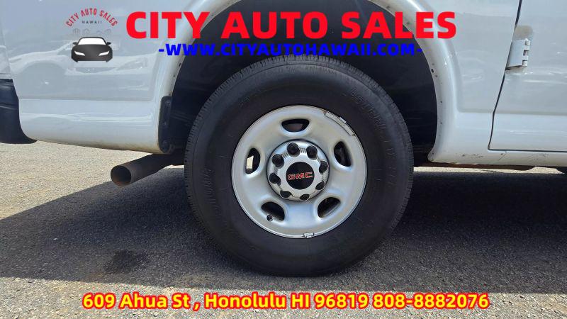 2022 GMC Savana Passenger RWD 2500 Regular Wheelbase LS