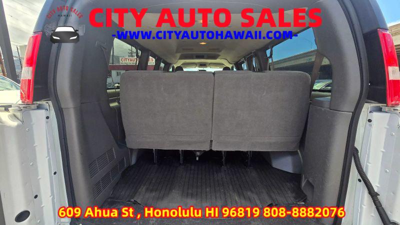 2022 GMC Savana Passenger RWD 2500 Regular Wheelbase LS