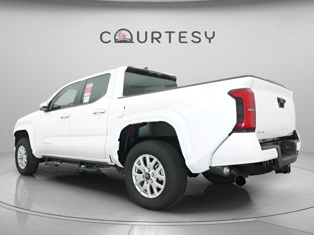 2025 Toyota Tacoma SR5 4WD