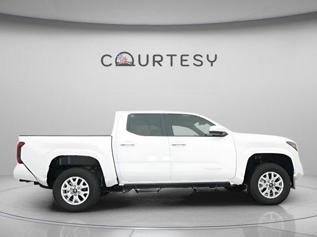 2025 Toyota Tacoma SR5 4WD