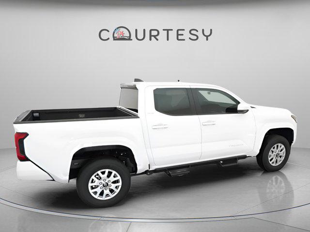 2025 Toyota Tacoma SR5 4WD