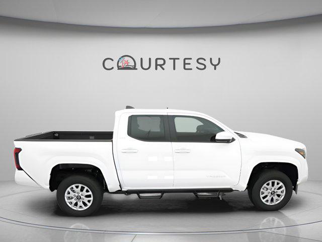 2025 Toyota Tacoma SR5 4WD