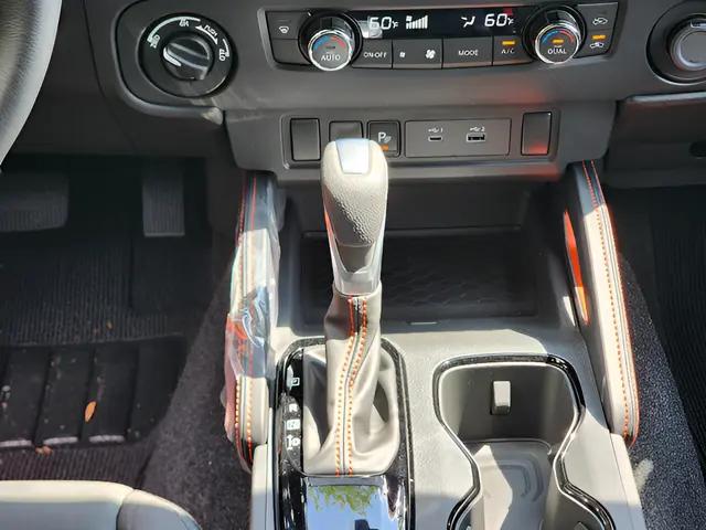 2025 Nissan Frontier Crew Cab PRO-4X 4x4